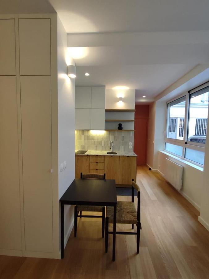 Suite Confortable Sur Le Canal Saint-Martin / Republique Párizs Kültér fotó